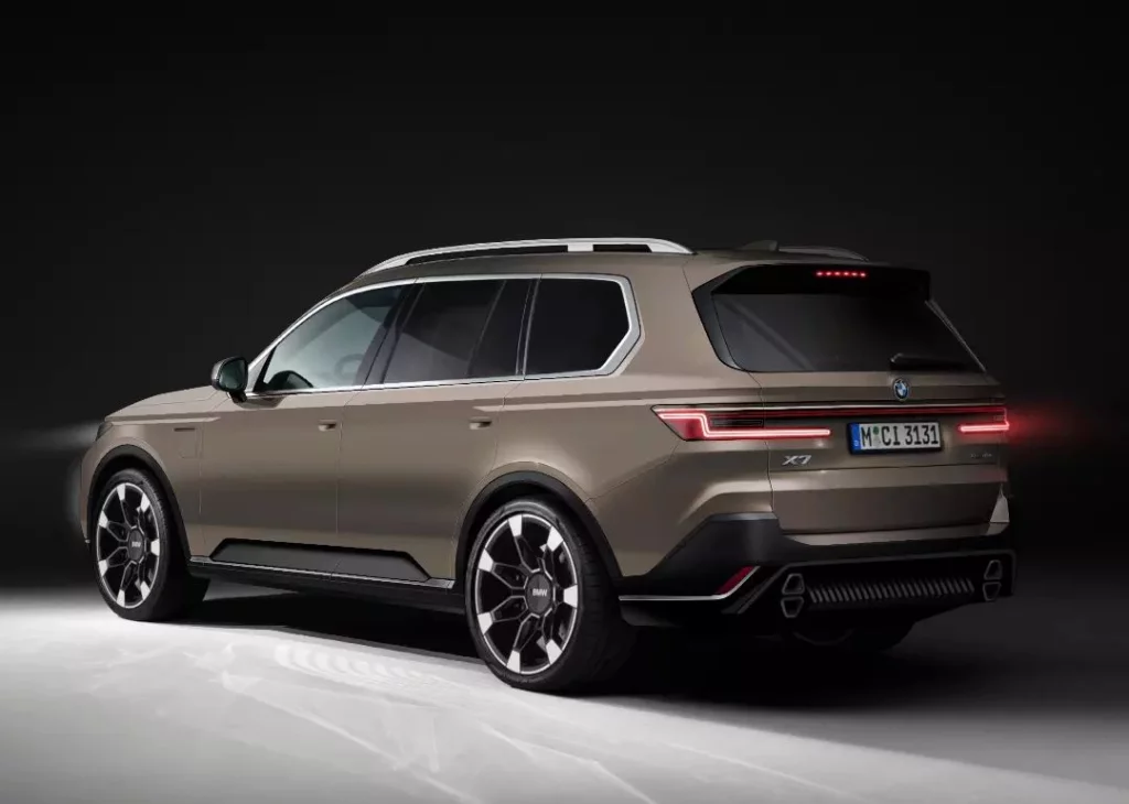 2025 BMW X7