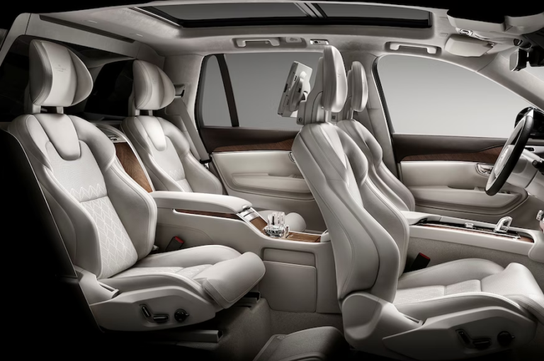 2025 Volvo XC90 Luxury Design and Performance