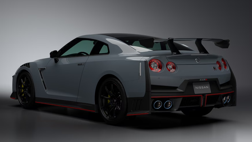 2025 Nissan GT-R