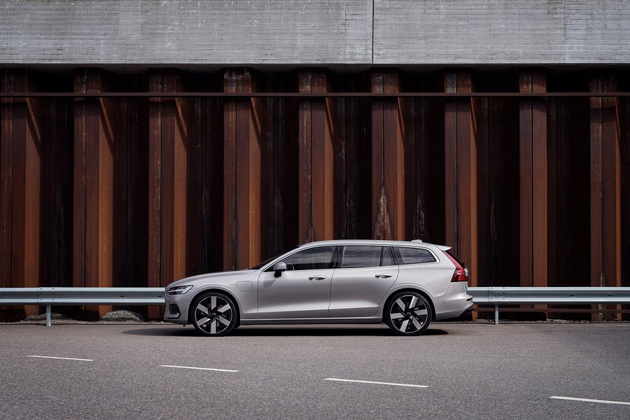 2025 Volvo V60 Release Date, Prices, and Redesign