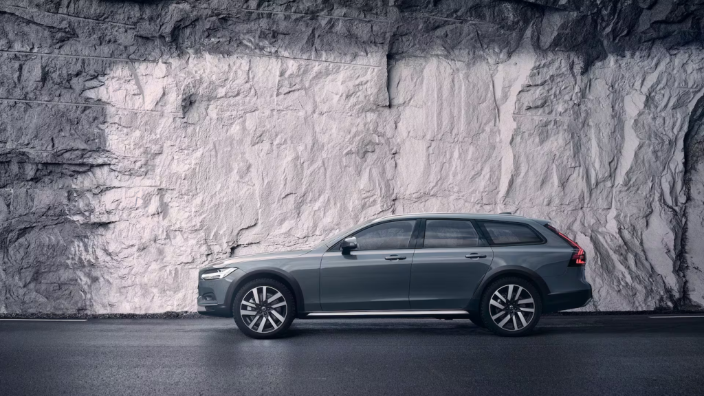 2025 Volvo V90 Cross Country Everything you need to know